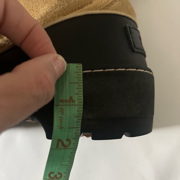 Sorel Tivoli III winter boot tan and brown size 6 - Picture 2 of 5